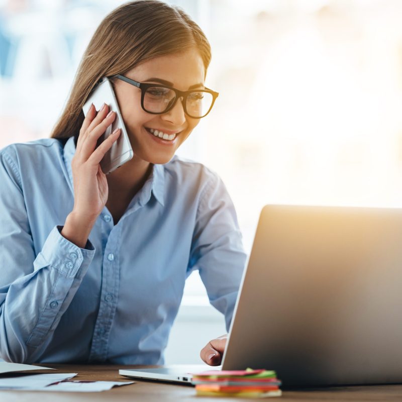 Yes,I,See,Your,Email!,Cheerful,Young,Beautiful,Woman,In